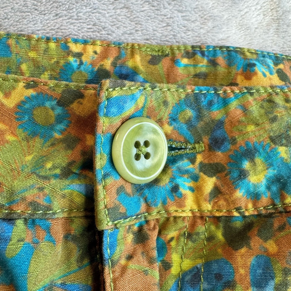 NWOT Lucy & Yak Avery Cotton Cargo Shorts Green Floral Size W26 - Picture 7 of 15